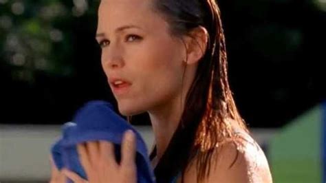 jennifer garner boobs|Jennifer Garner Recreates Sexy Alias Pool Scene 18 Years Later .